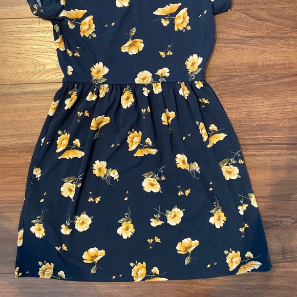 Navy Floral Dress - Picture 2 of 2